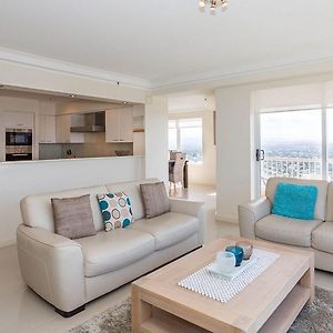 Two Bedroom Apartment Ocean View Renovated